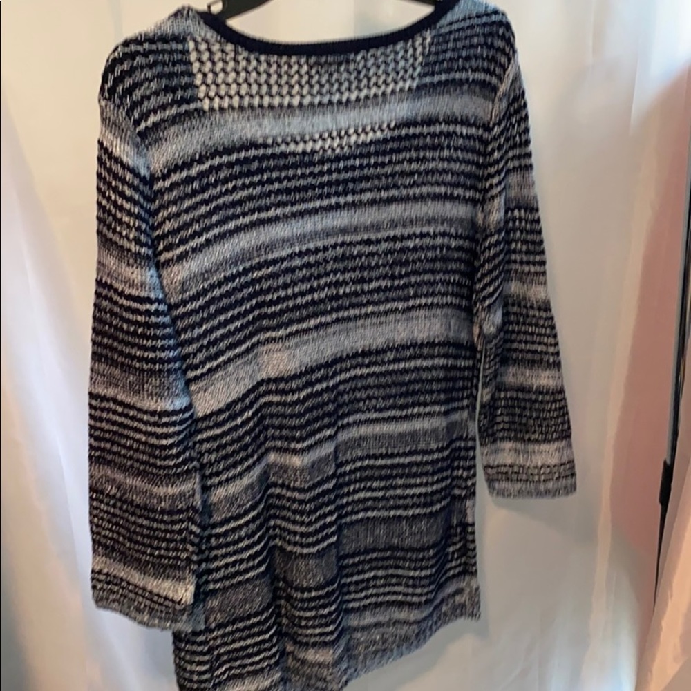 Sweater - Picture 2 of 4